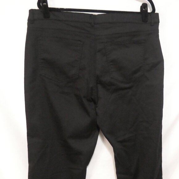 ADDITION ELLE | size 16 | Sleek Black Versatile Capris - Picture 13 of 16